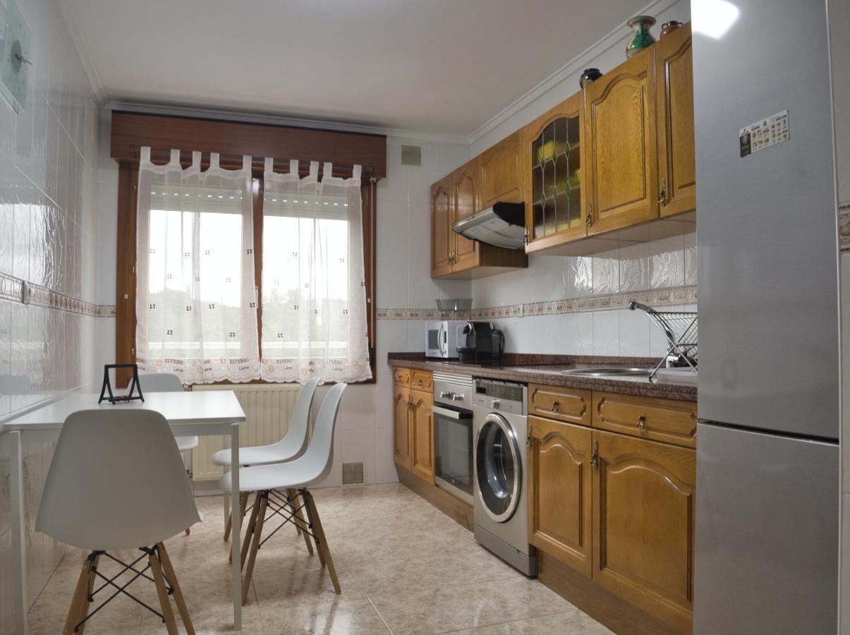 La Villa De Lore, Piso Completo Apto 6 Personas Con Garaje Avilés Exteriér fotografie