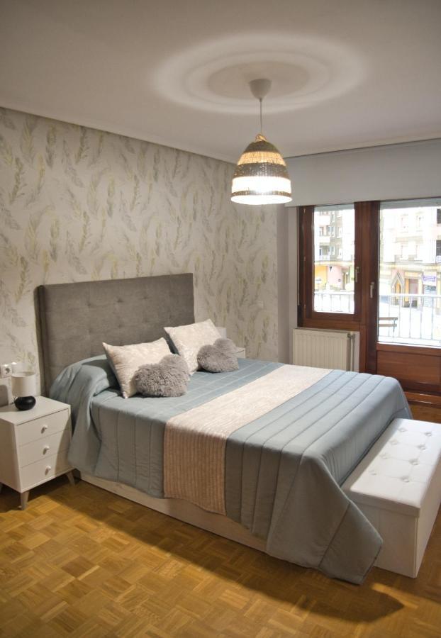 La Villa De Lore, Piso Completo Apto 6 Personas Con Garaje Avilés Exteriér fotografie
