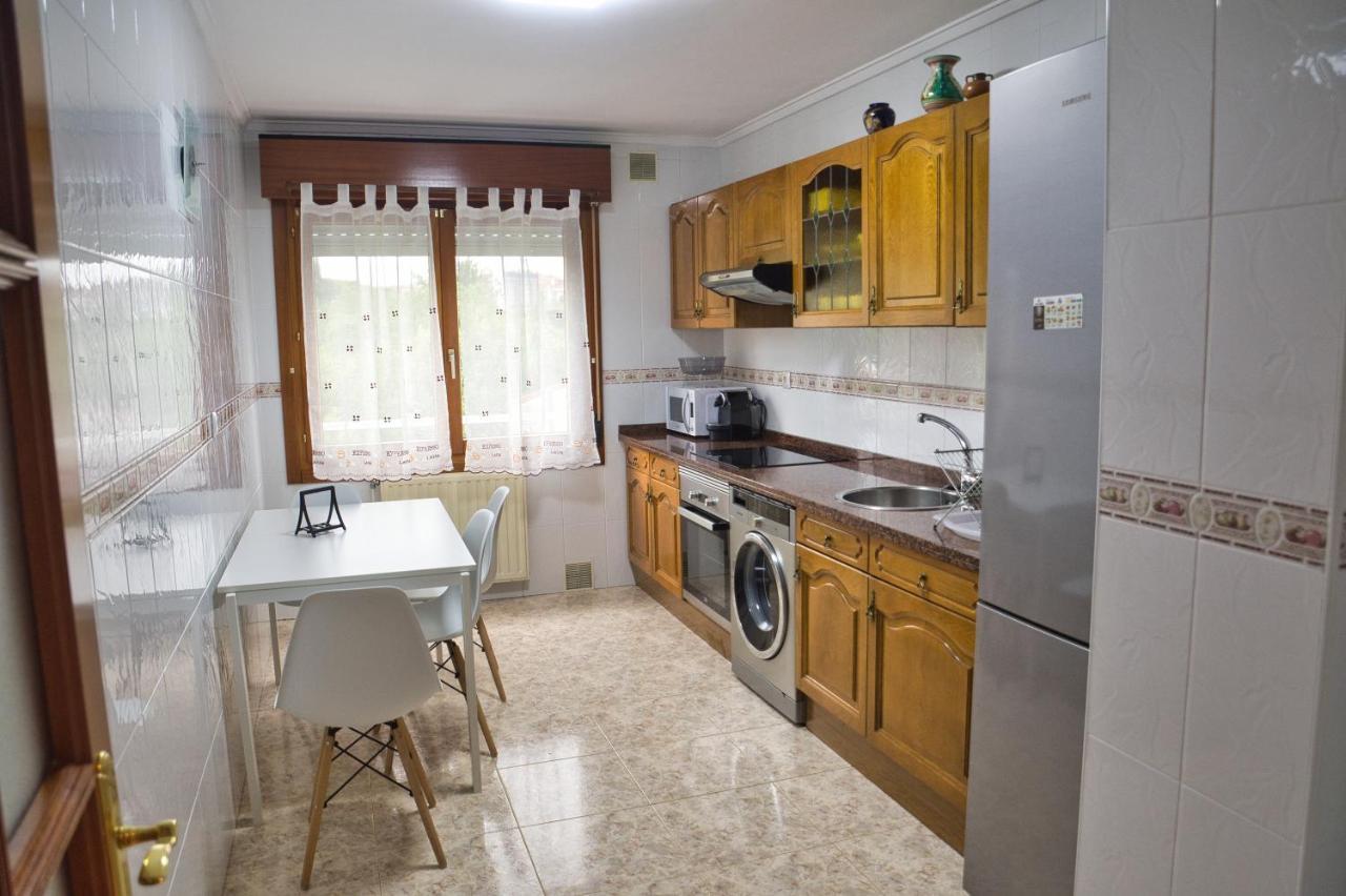 La Villa De Lore, Piso Completo Apto 6 Personas Con Garaje Avilés Exteriér fotografie