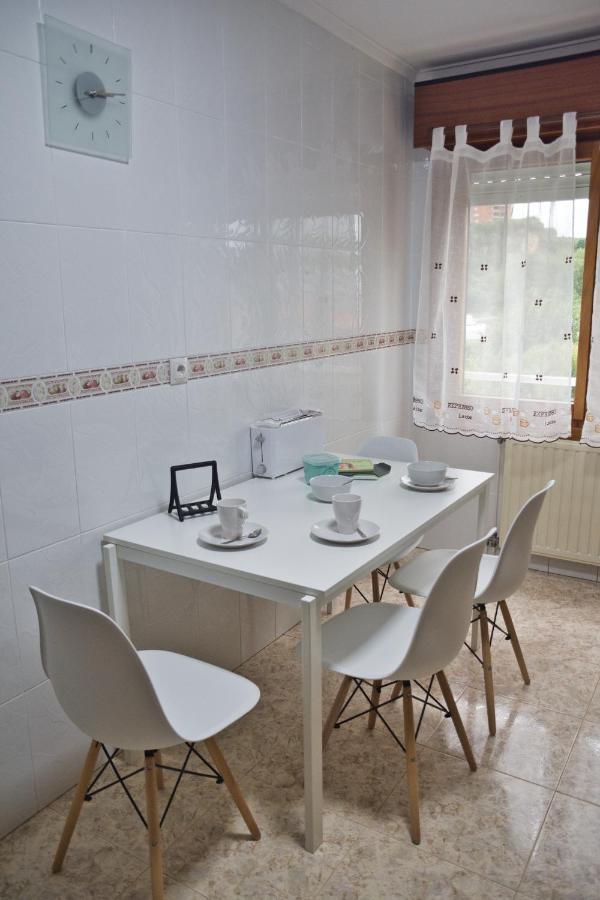 La Villa De Lore, Piso Completo Apto 6 Personas Con Garaje Avilés Exteriér fotografie