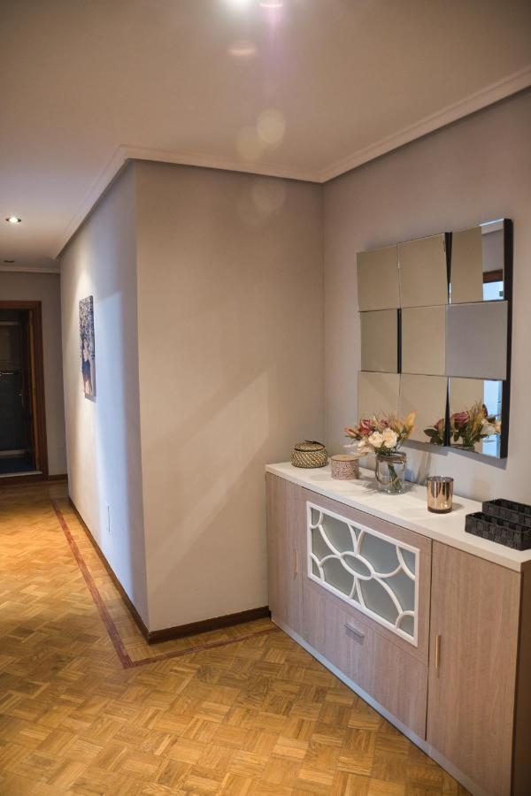 La Villa De Lore, Piso Completo Apto 6 Personas Con Garaje Avilés Exteriér fotografie