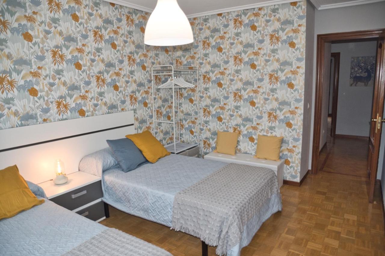 La Villa De Lore, Piso Completo Apto 6 Personas Con Garaje Avilés Exteriér fotografie
